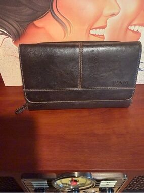 Rosetti Women’s Trifold Brown Leather Wallet/ Organizer